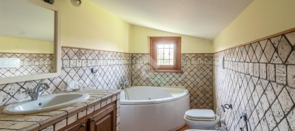 11-Zimmer Villa in Campagnano di Roma, Italy, Nr. 41336 41