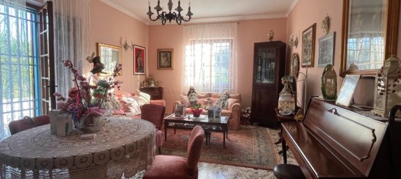 4 bedrooms Villa in Seravezza, Italy No. 371616 8