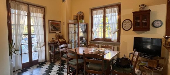 4 bedrooms Villa in Seravezza, Italy No. 371616 5