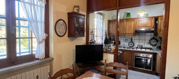 4 bedrooms Villa in Seravezza, Italy No. 371616 7