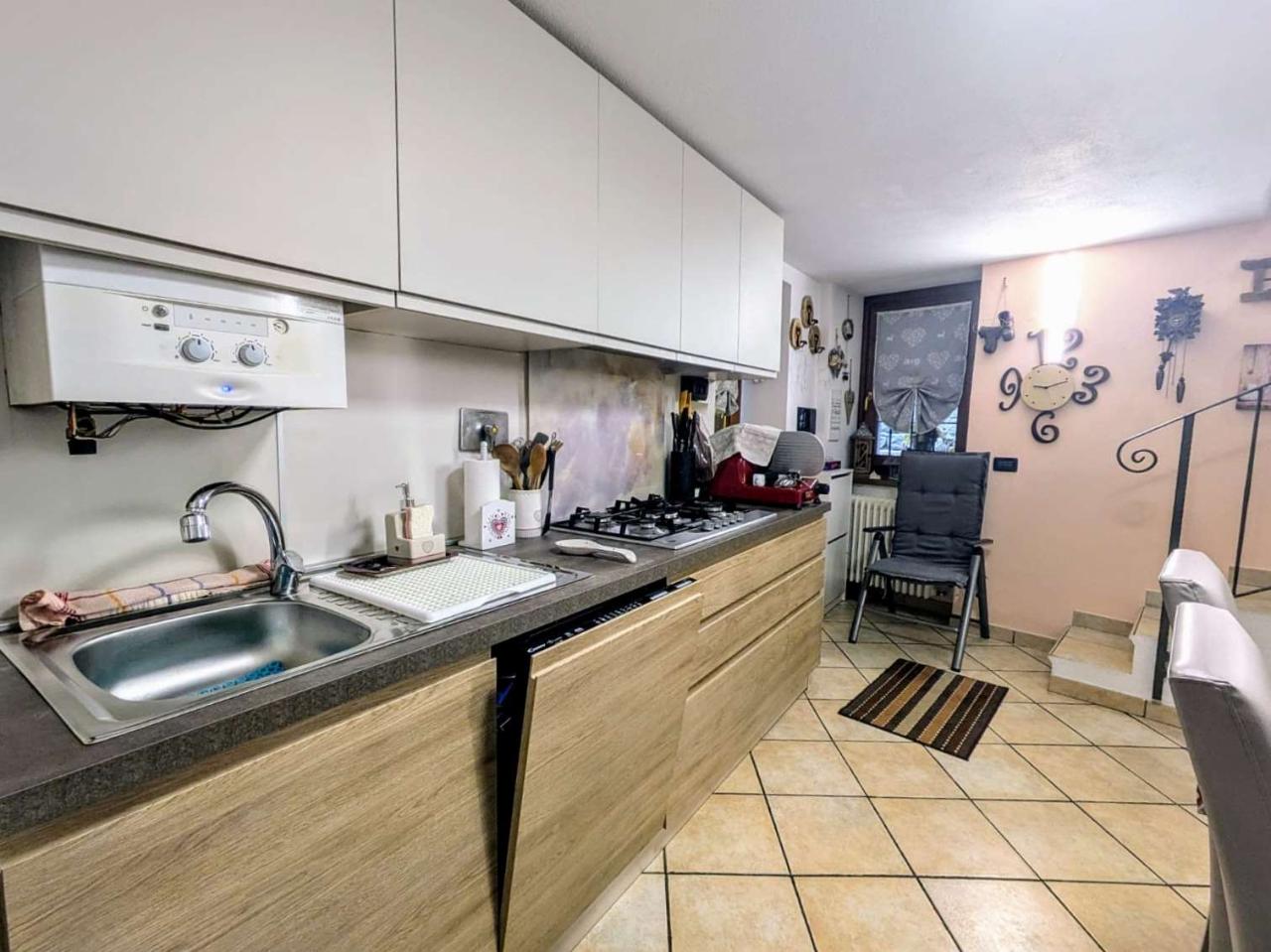 3 rooms House in Fenis, Italy No. 139108