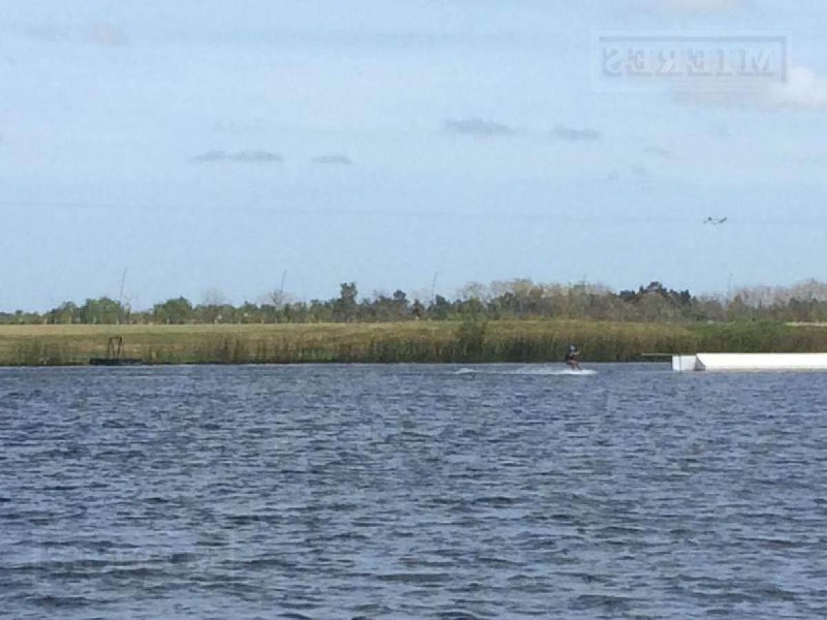  قطعة أرض في Escobar, Argentina رقم 119540