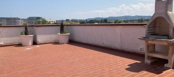 Пентхаус с 6 комнатами в Пезаро, Италия № 196597 13