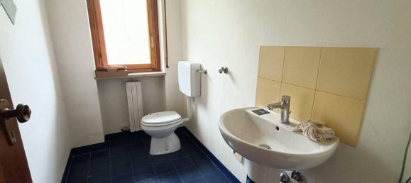 Квартира с 4 комнатами в Серравалле Сезия, Италия № 18098 15