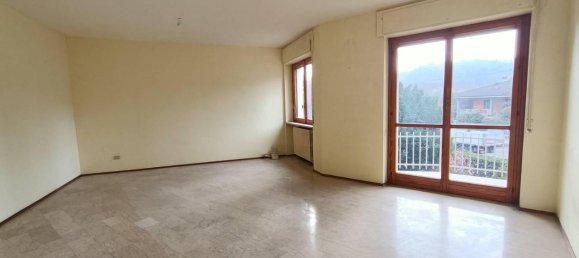 Квартира с 4 комнатами в Серравалле Сезия, Италия № 18098 10