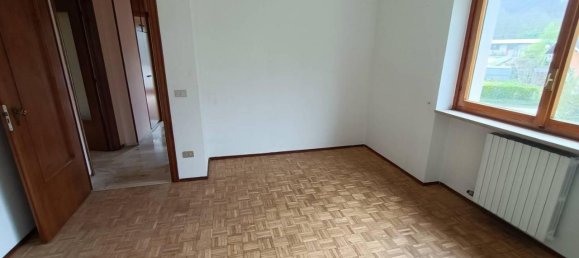 Квартира с 4 комнатами в Серравалле Сезия, Италия № 18098 21