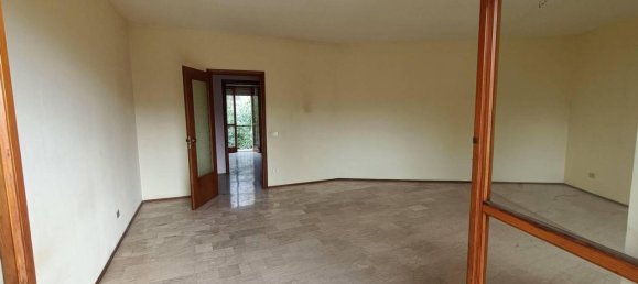 Квартира с 4 комнатами в Серравалле Сезия, Италия № 18098 14