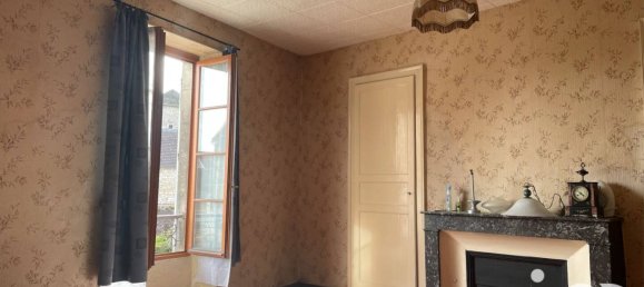 3 chambres Maison à Yrouerre, France No. 202025 3