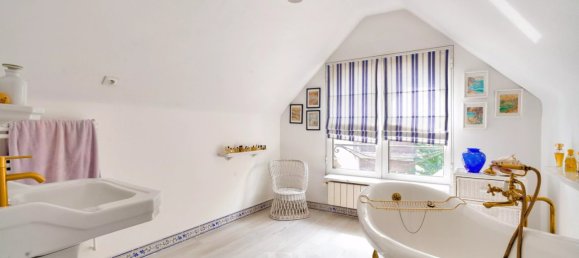 4 bedrooms House in Saint-Cloud, France No. 347319 15