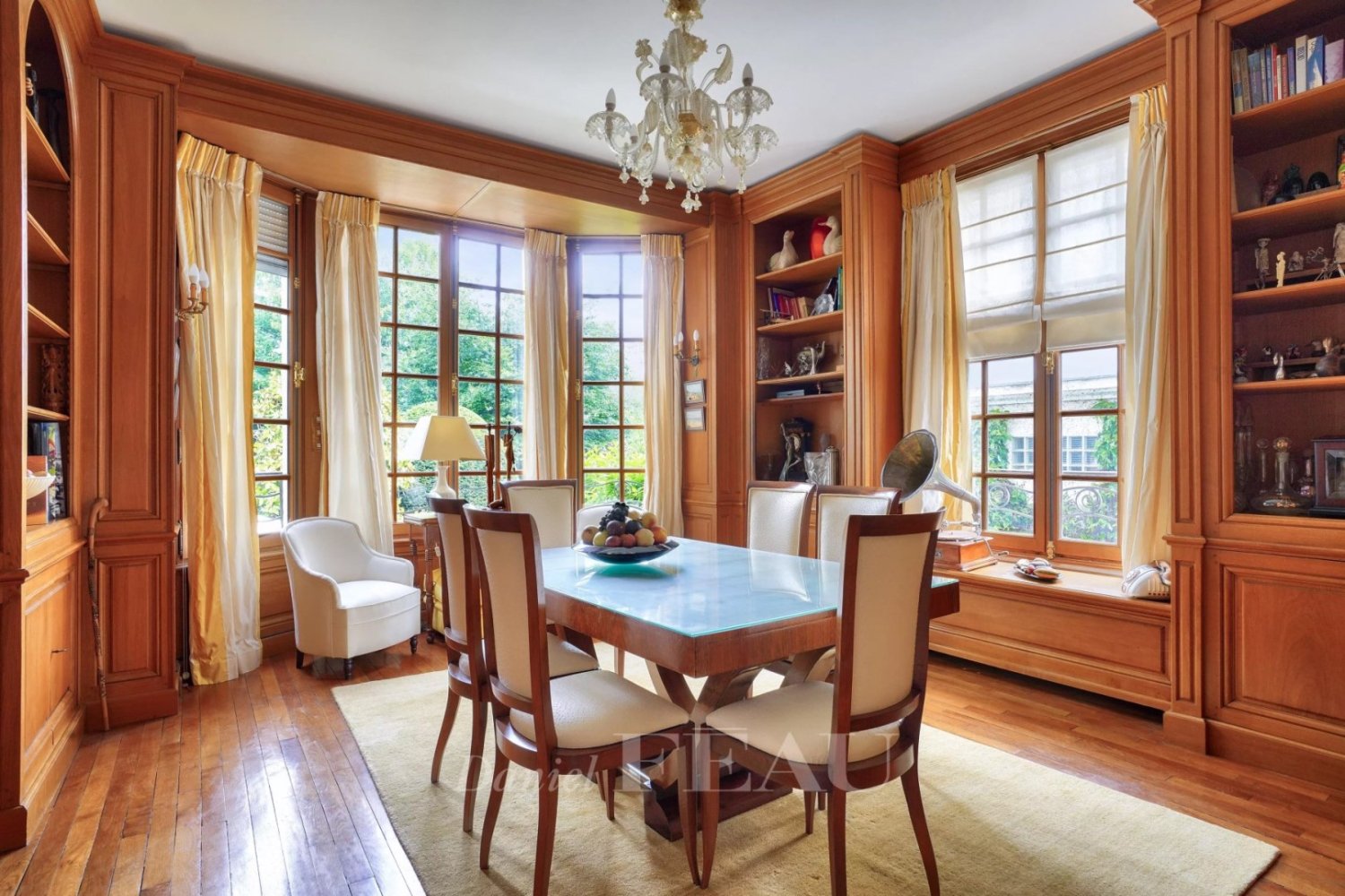 4 bedrooms House in Saint-Cloud, France No. 347319