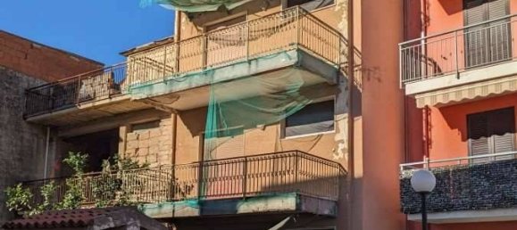 Edificio de 5 habitaciónes en Floridia, Italy No. 356416 2