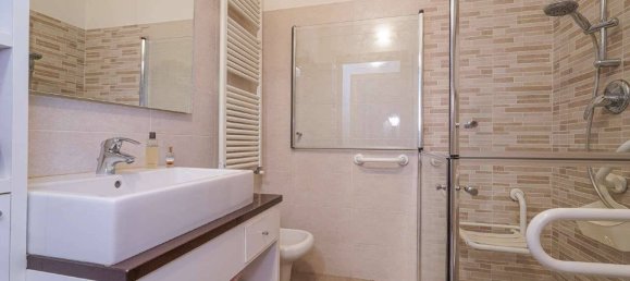 1 bedroom Apartment in Bergamo, Italy No. 271392 16