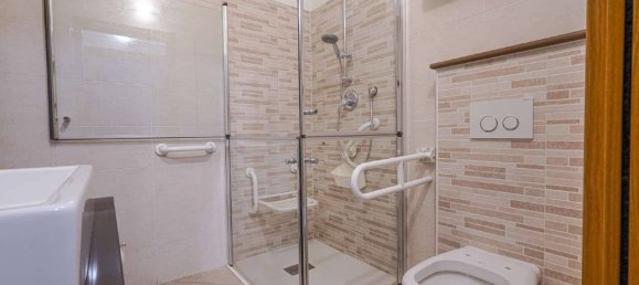 1 bedroom Apartment in Bergamo, Italy No. 271392 18