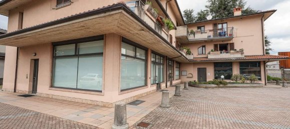 1 bedroom Apartment in Bergamo, Italy No. 271392 24