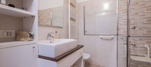 1 bedroom Apartment in Bergamo, Italy No. 271392 17