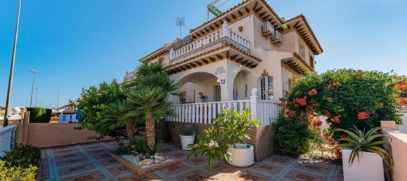 Villa de 3 dormitorios en Alicante, Spain No. 173993 3
