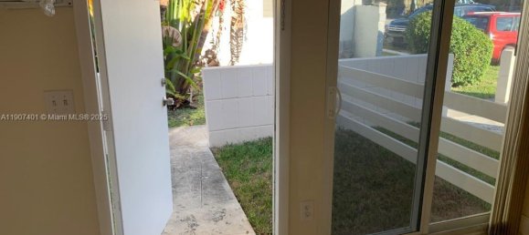 1 غرف نوم فيلا في Miami, الولايات المتحدة رقم 614865 3