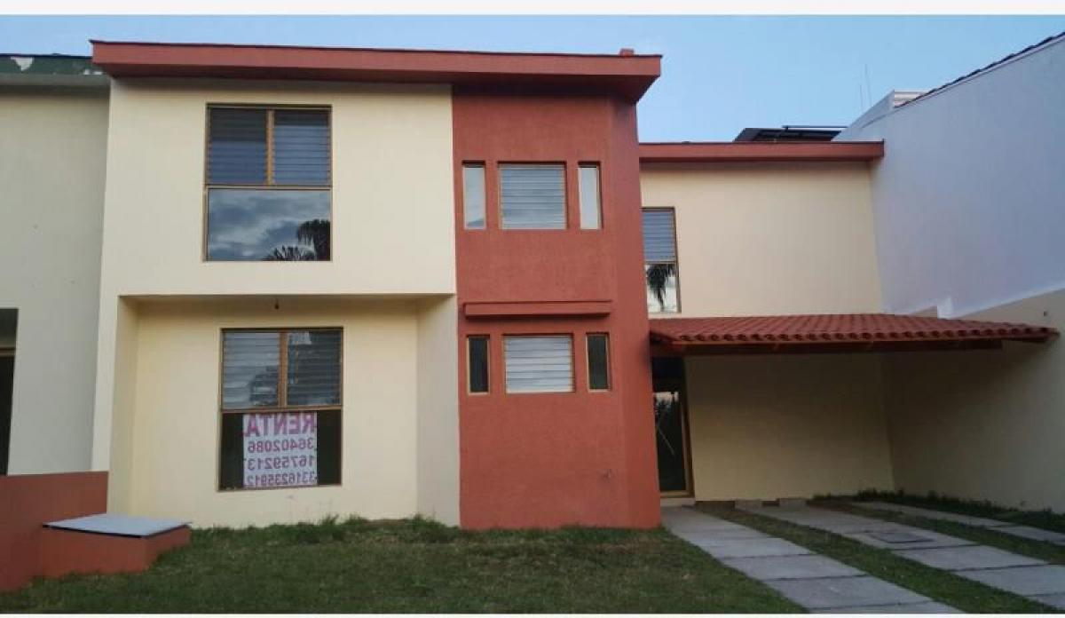 4 bedrooms House in Tlajomulco de Zuniga, Mexico No. 156004