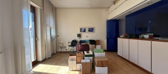 4-Zimmer Wohnung in Portici, Italy, Nr. 268080 13