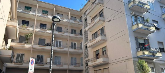 4-Zimmer Wohnung in Portici, Italy, Nr. 268080 2