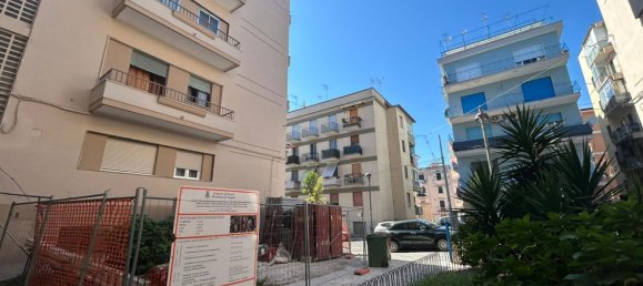 4-Zimmer Wohnung in Portici, Italy, Nr. 268080 10