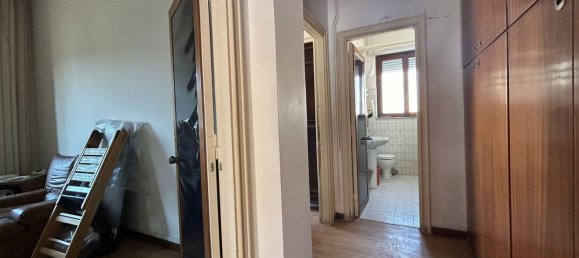 4-Zimmer Wohnung in Portici, Italy, Nr. 268080 19