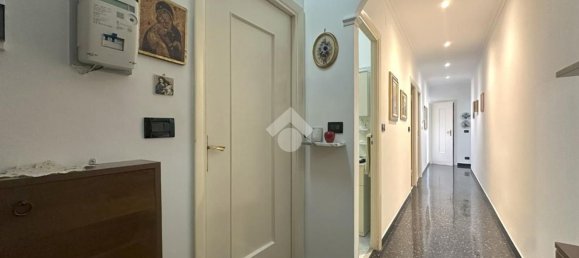 4 rooms Apartment in Genoa, Italy No. 276661 4