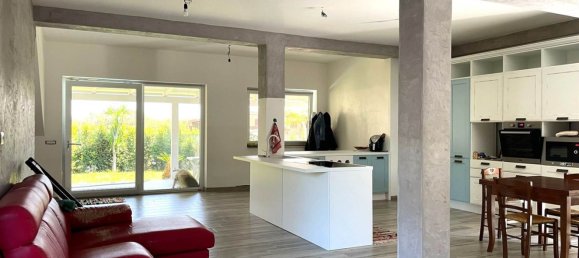 7 rooms House in Borgia, Italy No. 219923 14