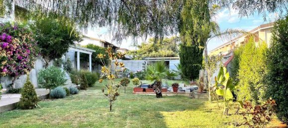 7 rooms House in Borgia, Italy No. 219923 4