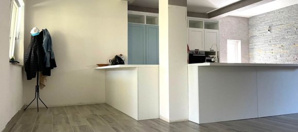 7 rooms House in Borgia, Italy No. 219923 12