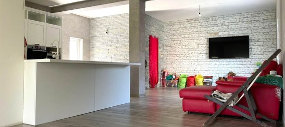 7 rooms House in Borgia, Italy No. 219923 11