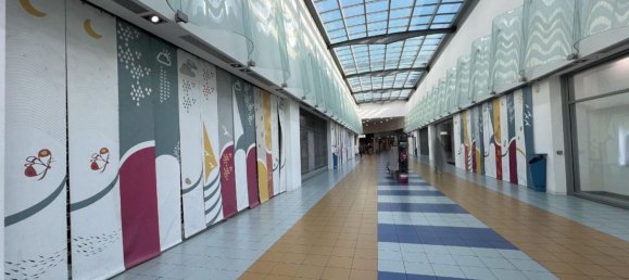 127m² Commercial property in Rimini, Italy No. 374024 7