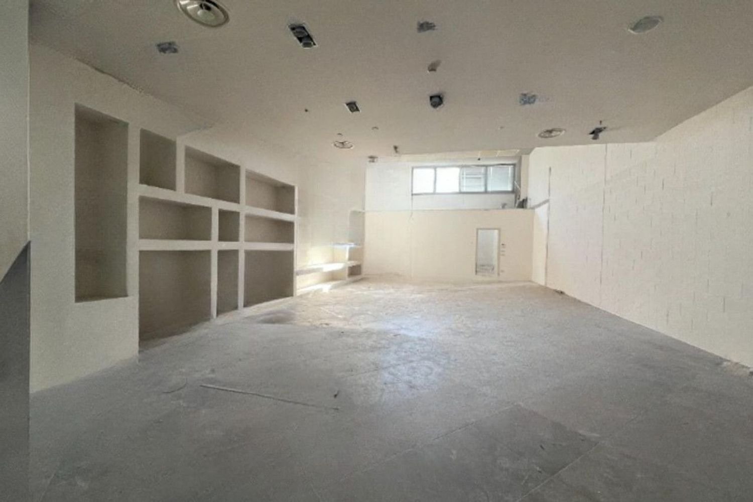 127m² Commercial property in Rimini, Italy No. 374024
