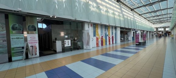 127m² Commercial property in Rimini, Italy No. 374024 4