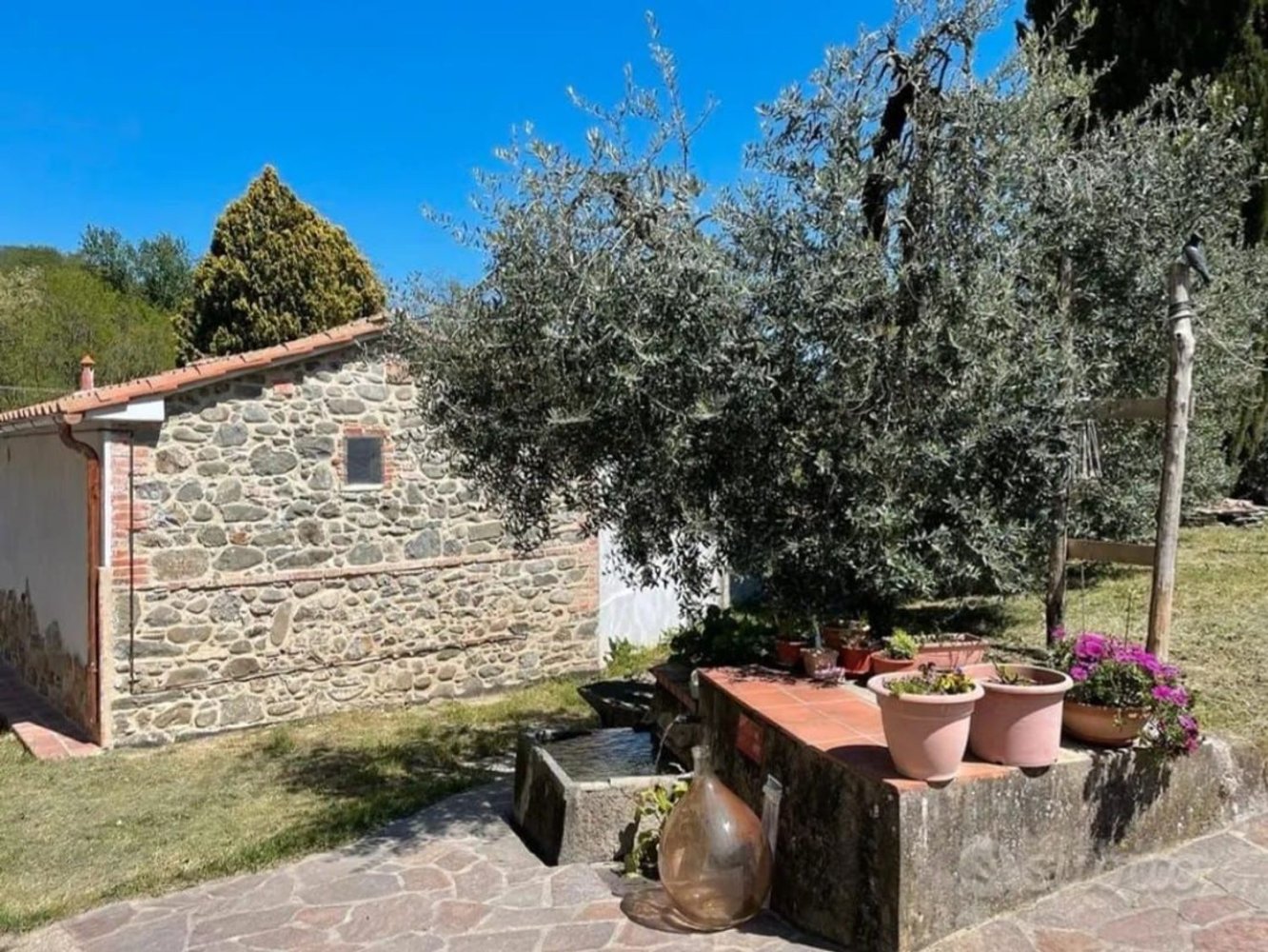 Edifício em Montecatini Terme, Italy 320 m² N.º 282754