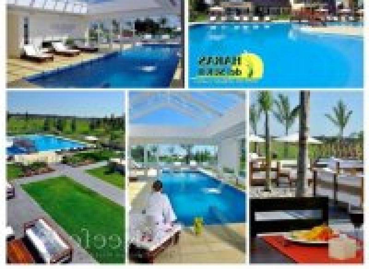 Terrain à Berazategui, Argentina No. 48012