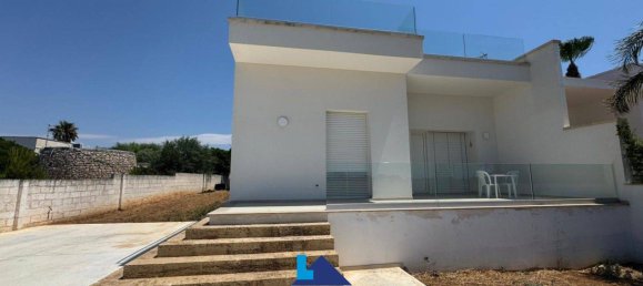 2 bedrooms Villa in Racale, Italy No. 307225 16