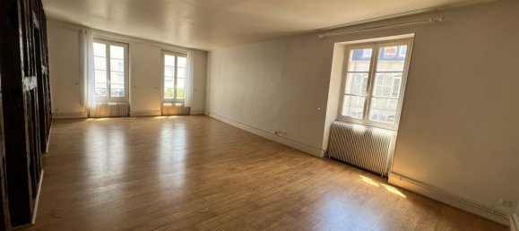 Apartamento de 3 dormitorios en Bourges, France No. 52032 2