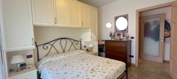 5 bedrooms Apartment in Castel d'Azzano, Italy No. 376822 8