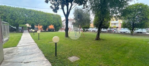 5 bedrooms Apartment in Castel d'Azzano, Italy No. 376822 30