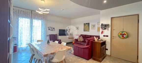 5 bedrooms Apartment in Castel d'Azzano, Italy No. 376822 2