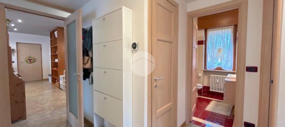 5 bedrooms Apartment in Castel d'Azzano, Italy No. 376822 14