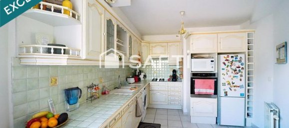 Дом с 3 спальнями в Монтрёй, Франция № 360119 3