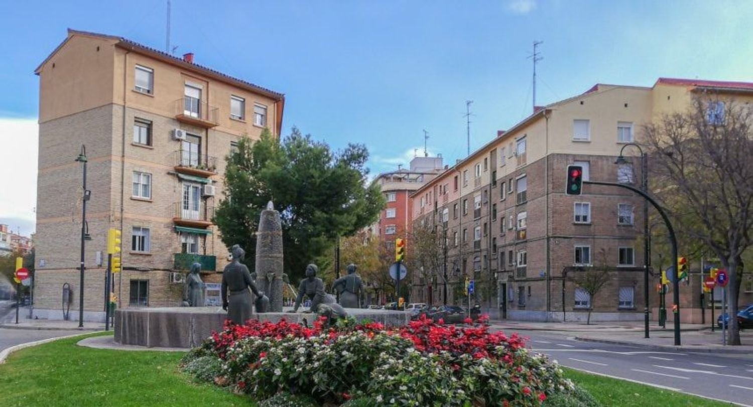 3 bedrooms Apartment in Zaragoza, Spain No. 251573