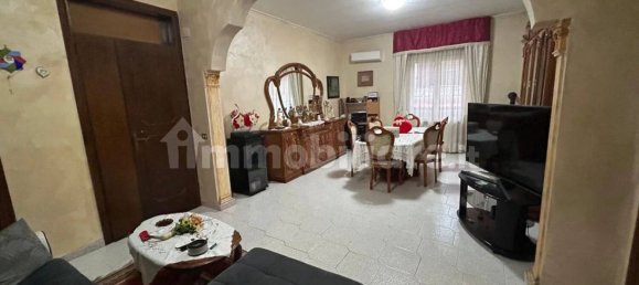 4 bedrooms Apartment in Reggio Calabria, Italy No. 340083 2