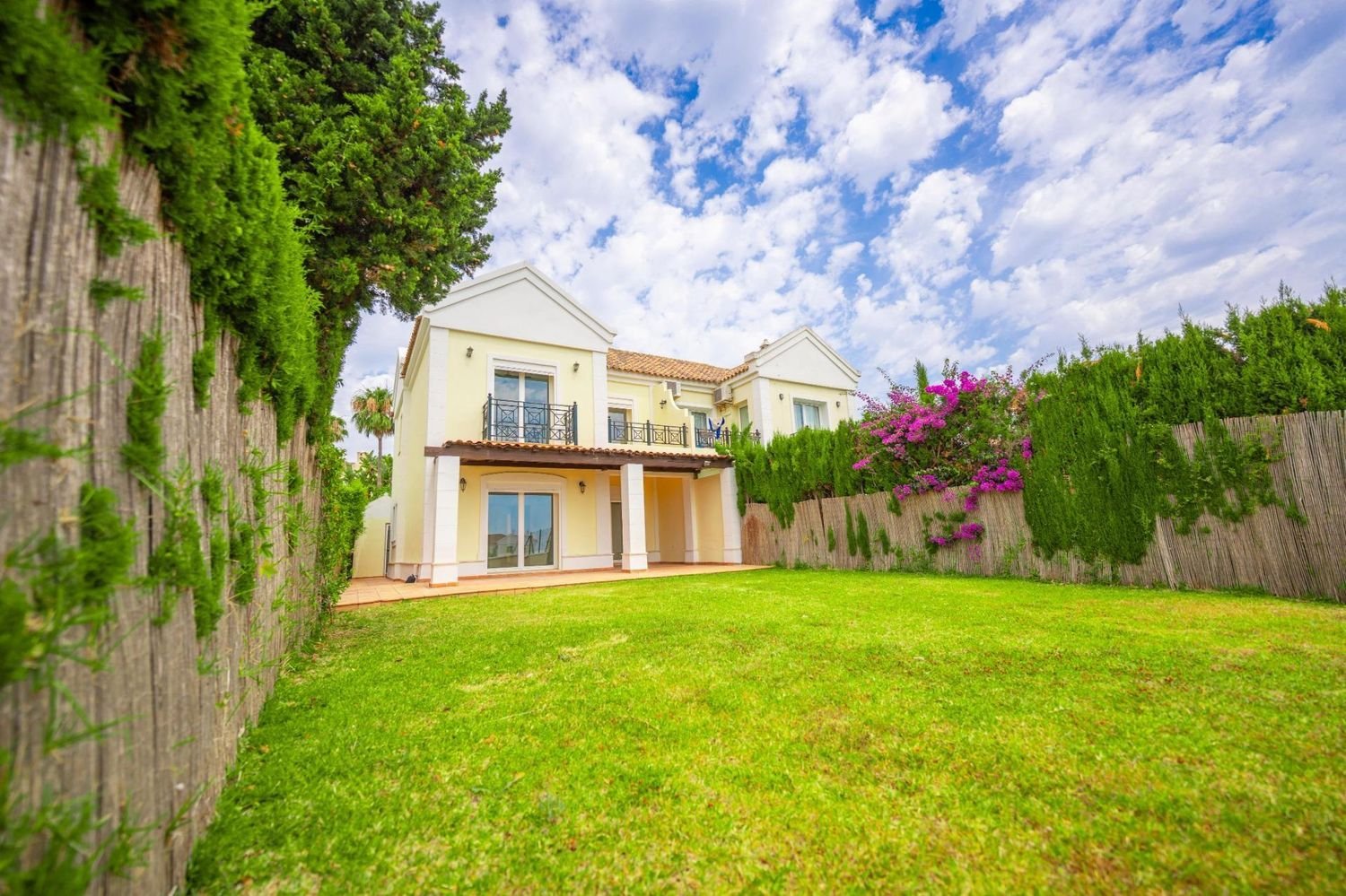 3 bedrooms House in La Alcaidesa, Spain No. 148622