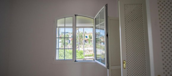 3 bedrooms House in La Alcaidesa, Spain No. 148622 23