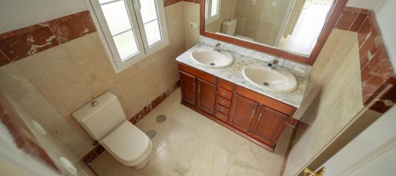 3 bedrooms House in La Alcaidesa, Spain No. 148622 37