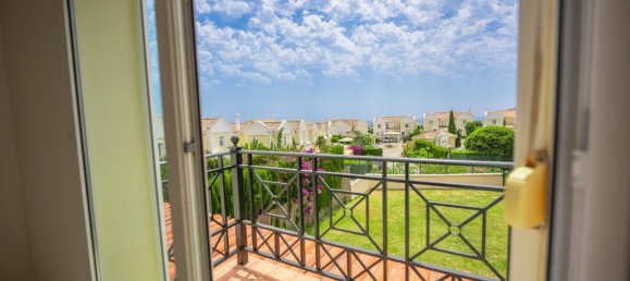 3 bedrooms House in La Alcaidesa, Spain No. 148622 26