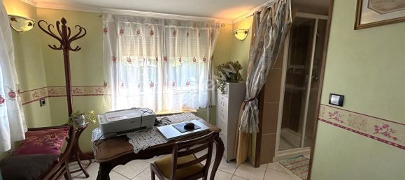 Casa de 3 dormitorios en Baudres, France No. 61351 15